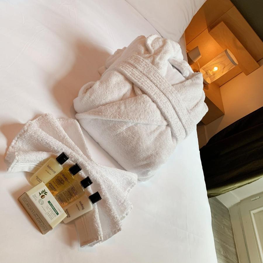 Suite Cosy Flat - Hyper-Centre Avec Sauna Privatif Senlis  Buitenkant foto